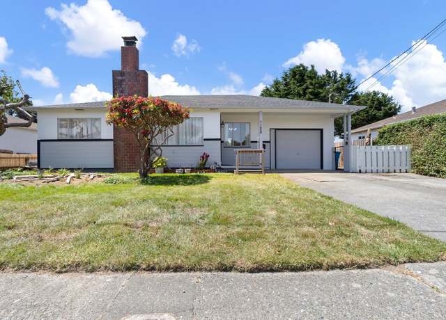 Property at 1128 A St, Crescent City, CA 95531, 3 beds, 1 bath