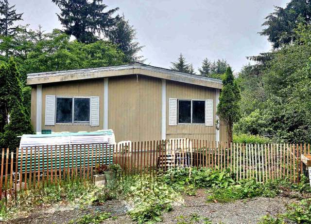 Property at 440 Humboldt Rd, Crescent City, CA 95531, 4 beds, 2 baths