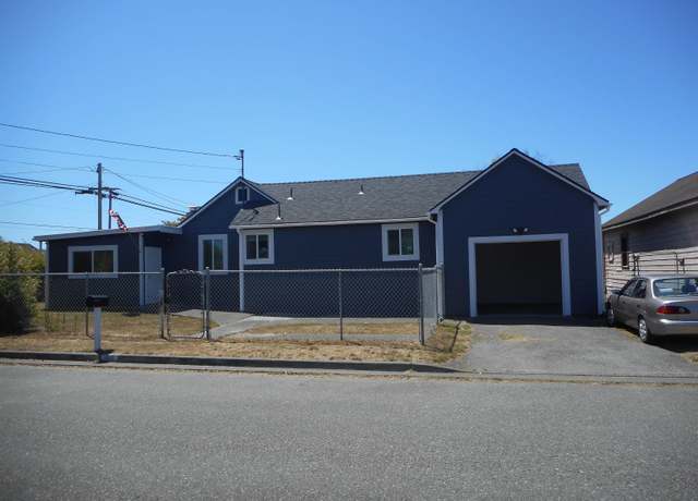 Property at 107 Fresno St, Crescent City, CA 95531, 3 beds, 2 baths