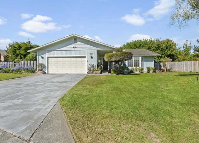 Property at 1625 Franklin Ct, Crescent City, CA 95531, 4 beds, 2 baths