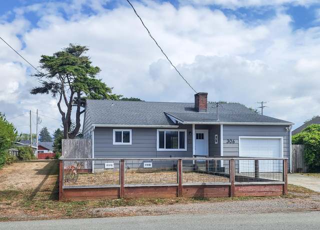 Property at 306 Butte St, Crescent City, CA 95531, 3 beds, 1 bath