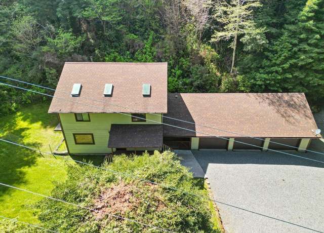 Property at 5630 South Bank Rd, Crescent City, CA 95531, 3 beds, 4 baths