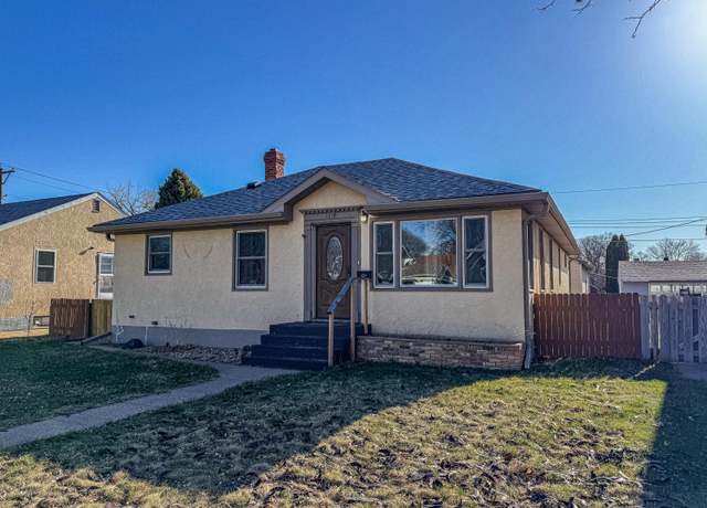 Property at 1118 Beach Ave SE, Huron, SD 57350, 4 beds, 2 baths