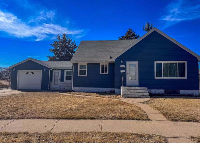 Property at 1749 Kansas Ave SE, Huron, SD 57350, 3 beds, 1.5 baths