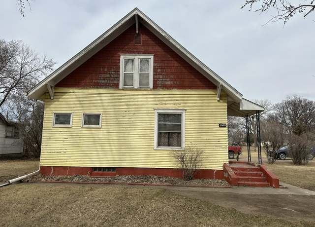 Property at 1413 3rd St SW, Huron, SD 57350, 5 beds, 3 baths