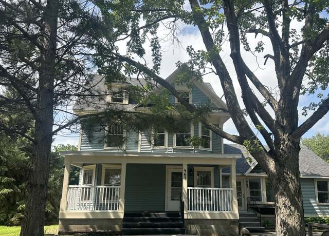 Property at 963 Dakota Ave S, Huron, SD 57350, 5 beds, 2.5 baths