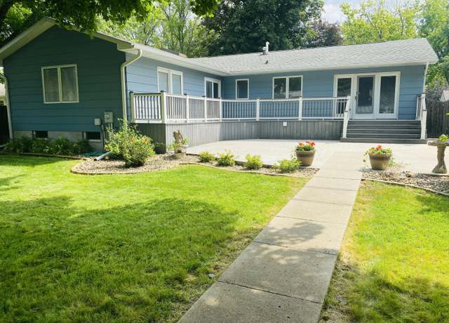 Property at 1349 Idaho Ave SE, Huron, SD 57350, 4 beds, 3 baths