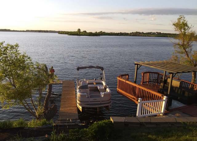 Property at 40526 S Shore Rd, Huron, SD 57350, 3 beds, 3 baths