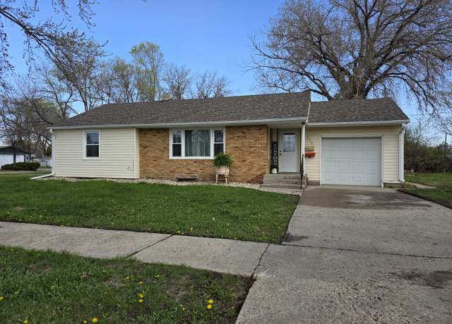 Property at 259 5th St NW, Huron, SD 57350, 2 beds, 1 bath