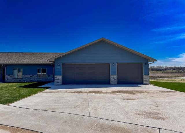 Property at 1110 Lampe Ct, Huron, SD 57350, 3 beds, 2 baths