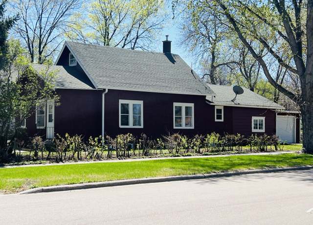 Property at 605 Beach Ave SE, Huron, SD 57350, 4 beds, 2 baths