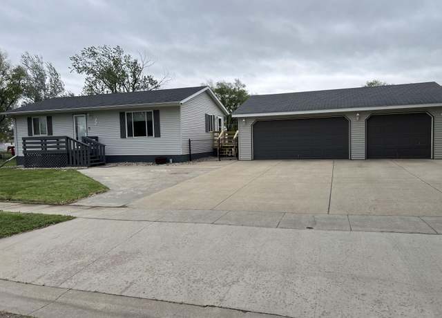 Property at 1240 Kansas Ave NE, Huron, SD 57350, 2 beds, 2 baths