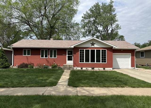 Property at 1431 Idaho Ave SE, Huron, SD 57350, 4 beds, 2 baths