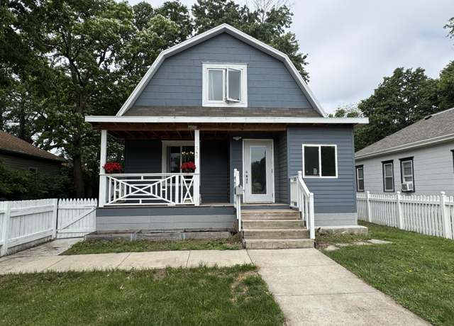 Property at 545 Montana Ave SW, Huron, SD 57350, 4 beds, 3 baths