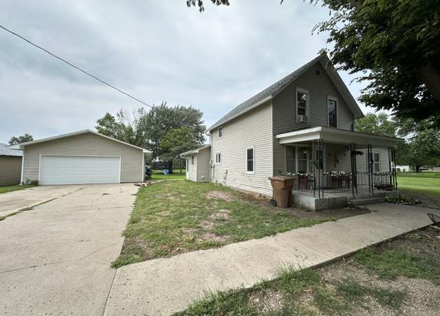 Property at 485 Jersey Ave NE, Huron, SD 57350, 4 beds, 2 baths
