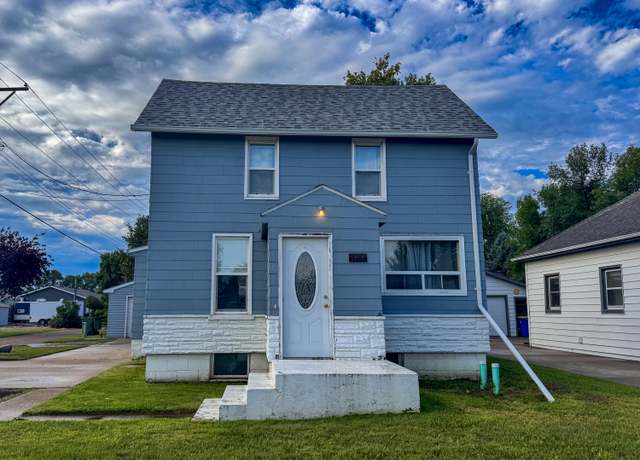 Property at 1134 7th St SW, Huron, SD 57350, 3 beds, 1 bath