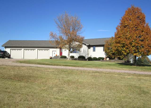 Property at 135 27th St NW, Huron, SD 57350, 5 beds, 2.5 baths