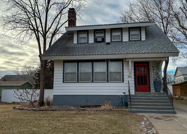 Property at 751 Kansas Ave SE, Huron, SD 57350, 3 beds, 1.5 baths