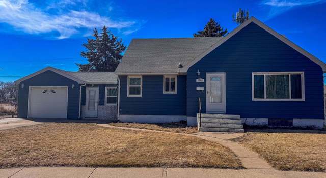 Photo of 1749 Kansas Ave SE, Huron, SD 57350