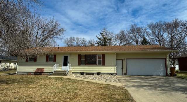 Photo of 1710 Lawnridge Ave SE, Huron, SD 57350