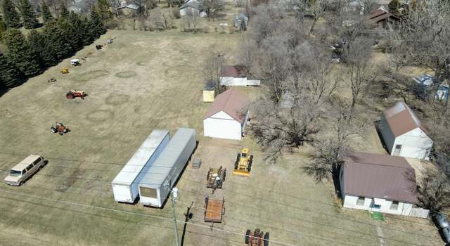 Photo of 104 Chase St NW, De Smet, SD 57231