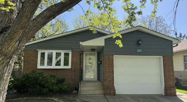 Photo of 1218 Wisconsin Ave SW, Huron, SD 57350