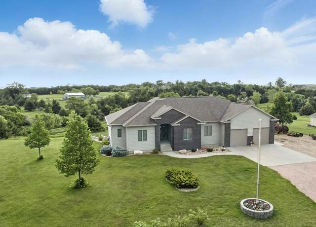 Property at 25824 E Enemy Creek Loop Loop, Mitchell, SD 57301, 4 beds, 3 baths