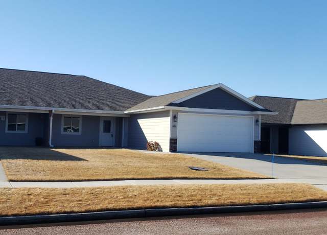 Property at 1403 W 21st Ave, Mitchell, SD 57301, 2 beds, 2 baths