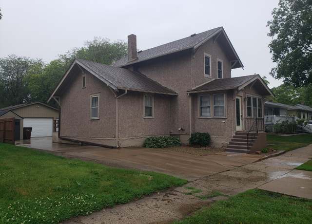 Property at 705 W 5th Ave, Mitchell, SD 57301, 3 beds, 2 baths