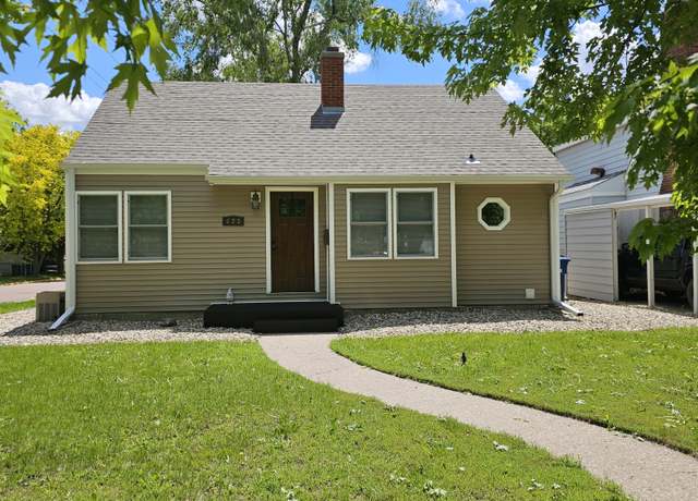 Property at 623 E 5th Ave, Mitchell, SD 57301, 3 beds, 2 baths