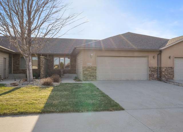 Property at 1405 Sharpstone Dr, Mitchell, SD 57301, 2 beds, 2 baths