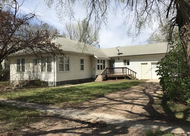 Property at 310 1st St SW, Wagner, SD 57380, 3 beds, 1 bath