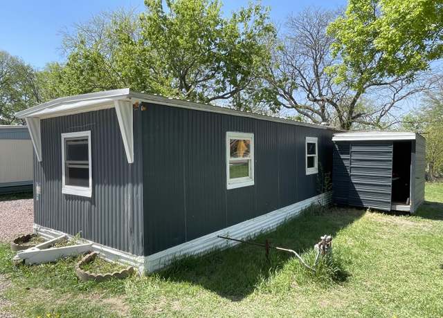 Property at 713 E Havens Ave Lot 9 Ave, Mitchell, SD 57301, 2 beds, 1 bath
