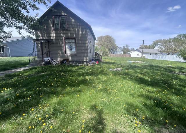 Property at 308 E 1st St, Mount Vernon, SD 57363, 2 beds, 1 bath