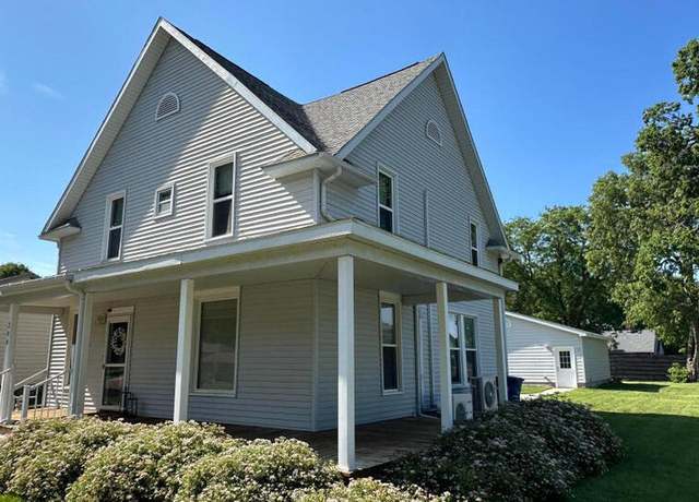 Property at 308 Mccabe St, Mitchell, SD 57301, 3 beds, 3 baths