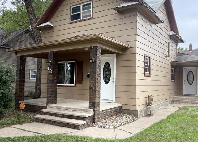 Property at 829 W 5th Ave, Mitchell, SD 57301, 3 beds, 2 baths