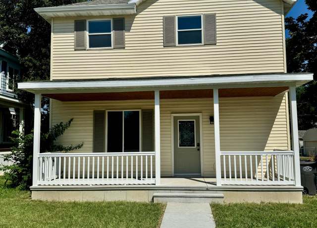 Property at 308 E 5th Ave, Mitchell, SD 57301, 5 beds, 3 baths
