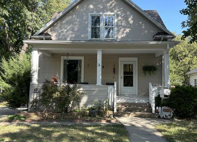 Property at 808 E 5th Ave, Mitchell, SD 57301, 4 beds, 2 baths