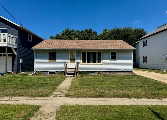 Property at 512 1st St. St SE, Wagner, SD 57380, 3 beds, 2 baths