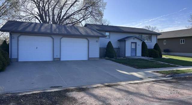 Photo of 1008 Henderson Ave, Armour, SD 57313