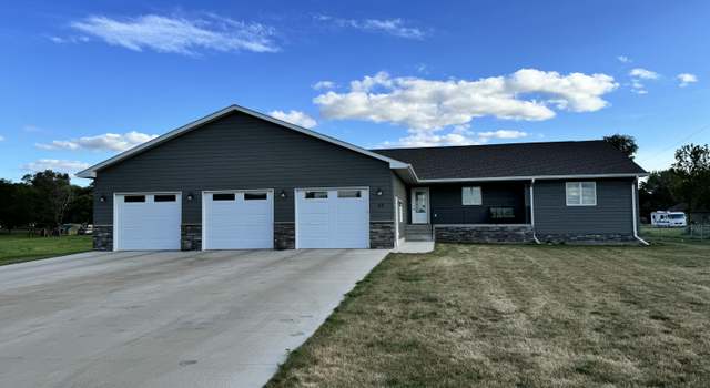 Photo of 113 E 7th St, Plankinton, SD 57368