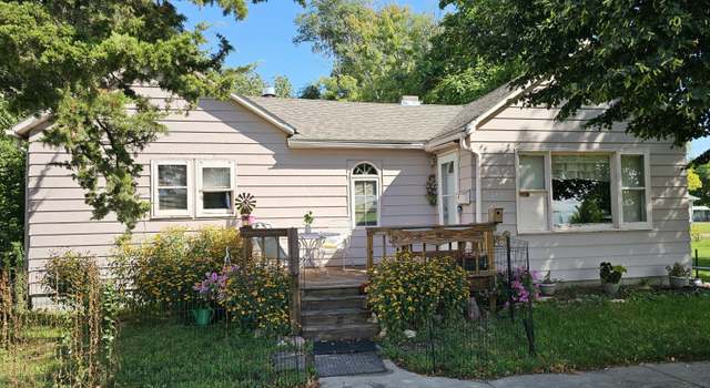 Photo of 212 E 1st St, Mount Vernon, SD 57363