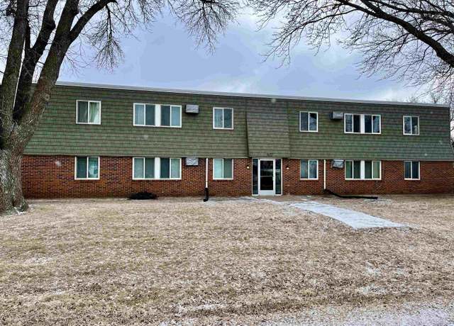 Property at 611 1st St, Wakonda, SD 57073, 15 beds, 8 baths