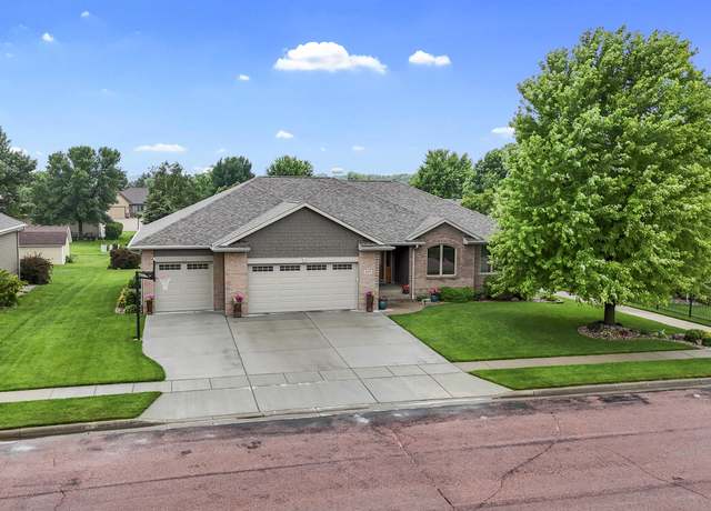 Property at 603 Applewood Dr, Yankton, SD 57078, 5 beds, 3.5 baths