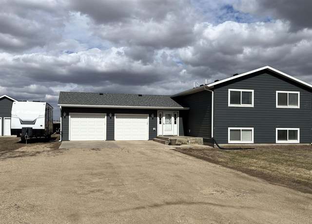 Property at 2906 W 23rd St, Yankton, SD 57078, 5 beds, 2 baths