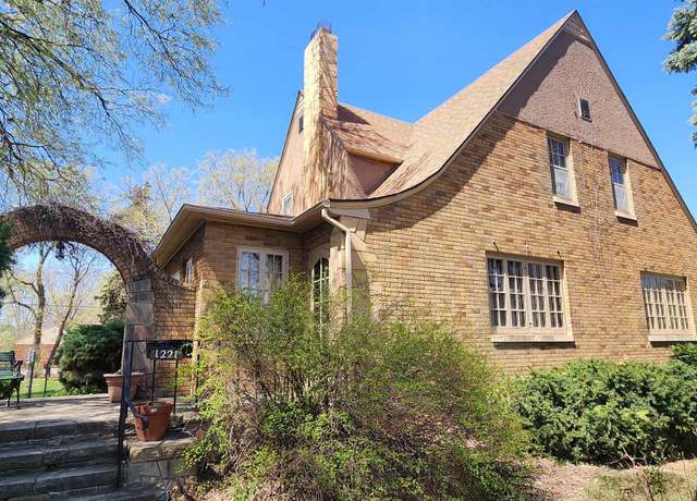 Property at 1221 Douglas Ave, Yankton, SD 57078, 3 beds, 2 baths