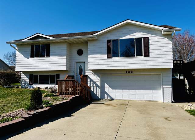 Property at 108 Anna St, Yankton, SD 57078, 3 beds, 2 baths