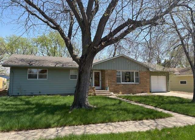 Property at 908 Spruce St, Yankton, SD 57078, 3 beds, 2.5 baths