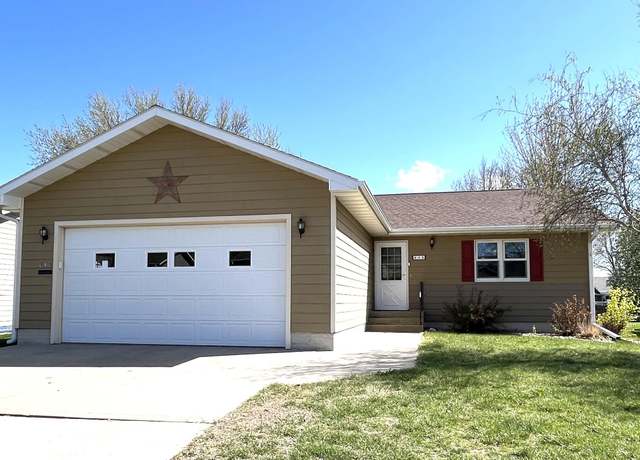 Property at 640 Augusta Cir, Yankton, SD 57078, 2 beds, 2 baths
