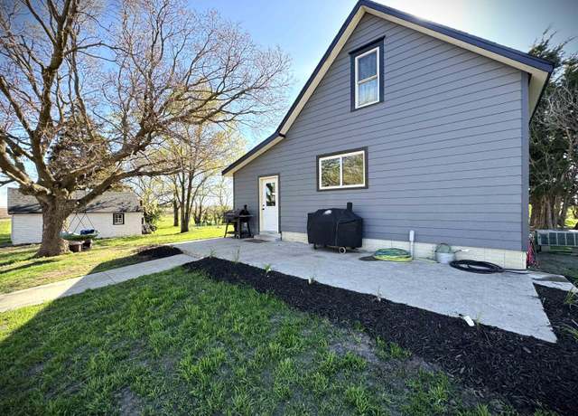 Property at 39308 295th St, Wagner, SD 57380, 4 beds, 3 baths